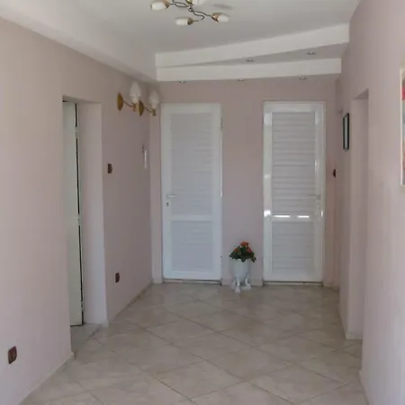 Art House Orhidea Guest house